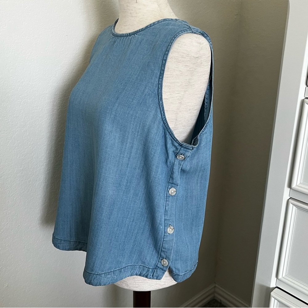 Sleeveless Light Blue Denim Button-Side Top